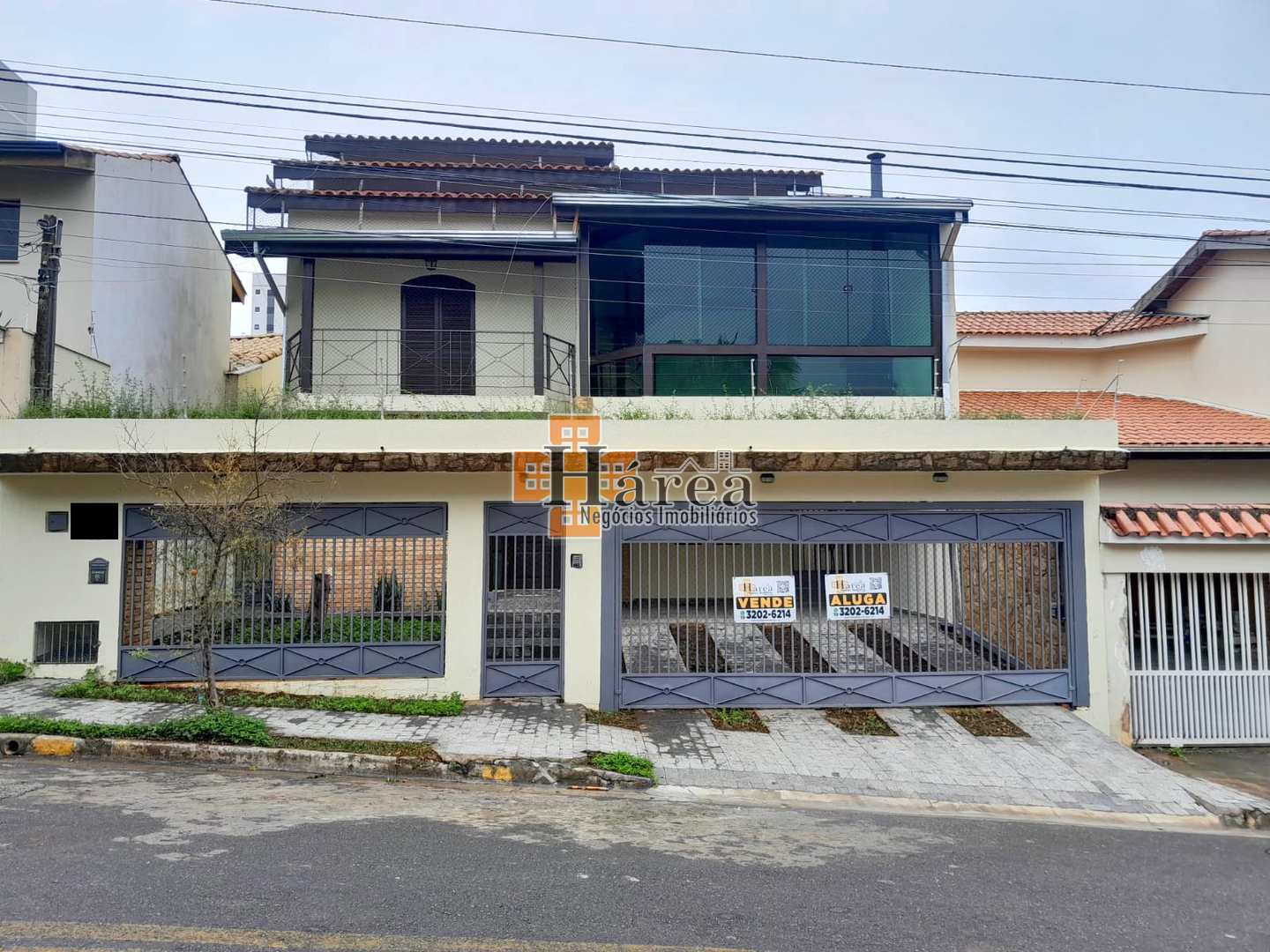 Sobrado à venda e aluguel com 4 quartos, 460m² - Foto 1