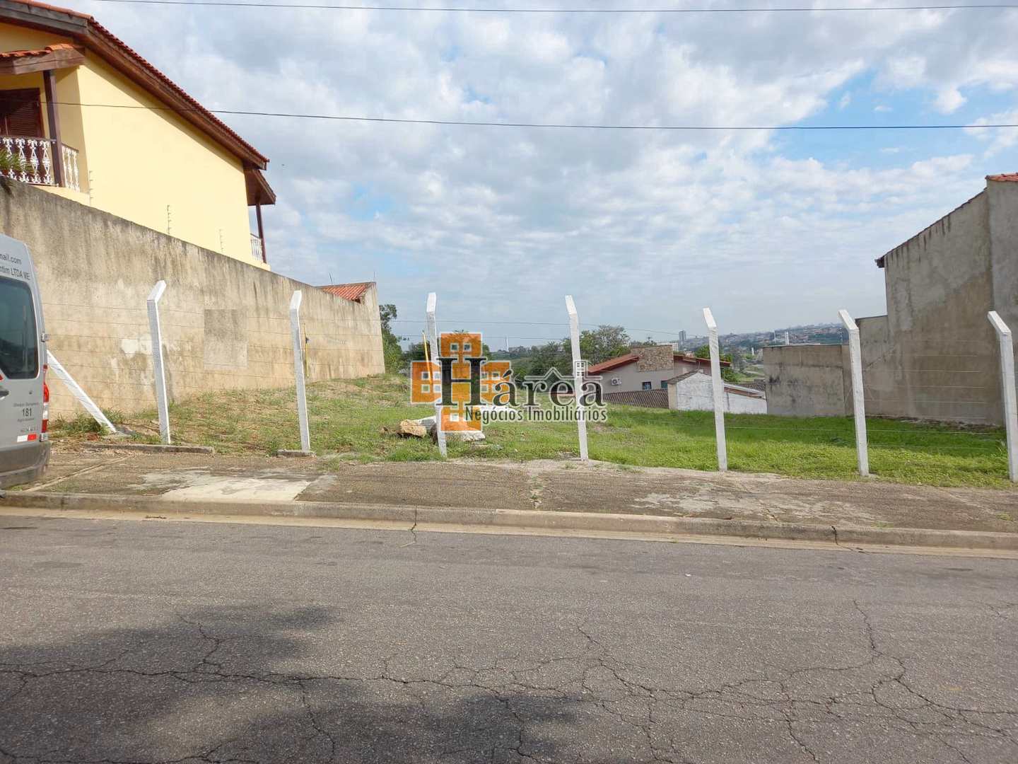 Terreno à venda, 300m² - Foto 1