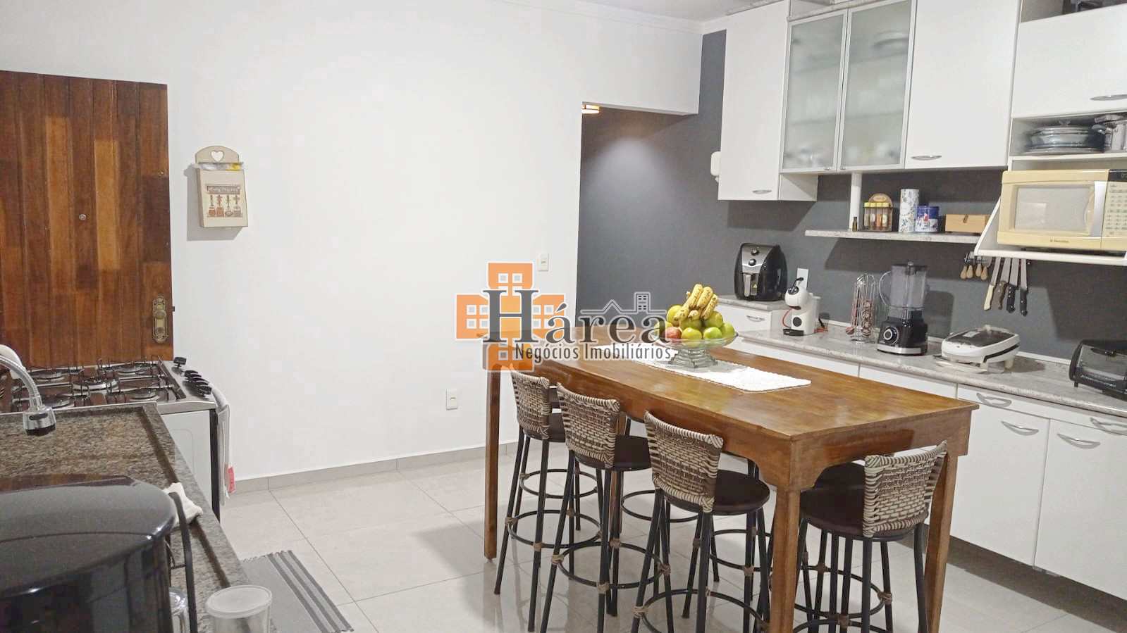 Casa à venda com 2 quartos, 190m² - Foto 18