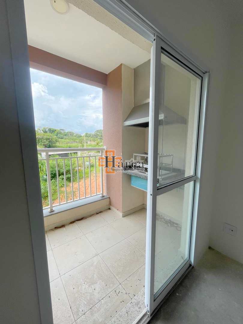 Apartamento à venda com 2 quartos, 64m² - Foto 3