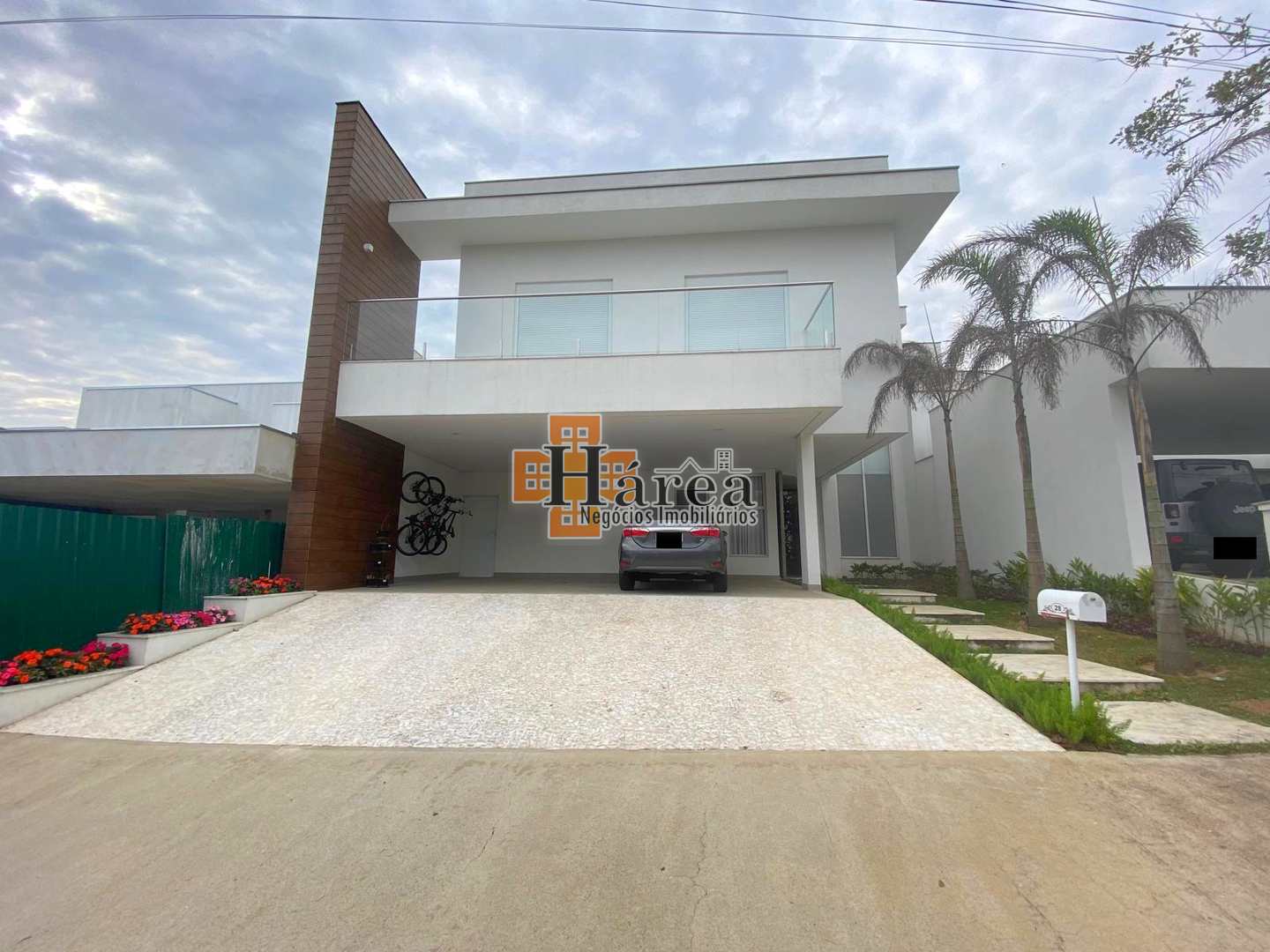 Sobrado à venda e aluguel com 4 quartos, 520m² - Foto 1