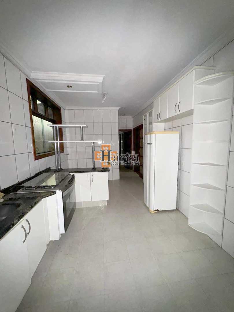 Casa para alugar com 4 quartos, 491m² - Foto 18