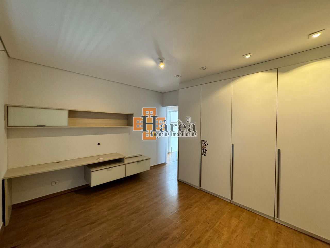 Sobrado à venda e aluguel com 3 quartos, 315m² - Foto 10