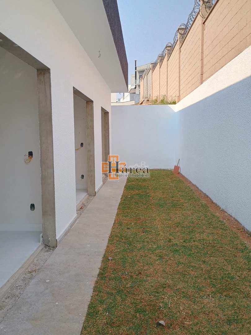 Casa de Condomínio à venda com 3 quartos, 250m² - Foto 21