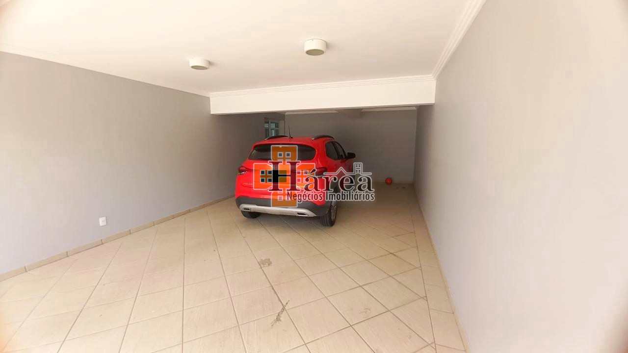 Sobrado à venda com 3 quartos, 330m² - Foto 2