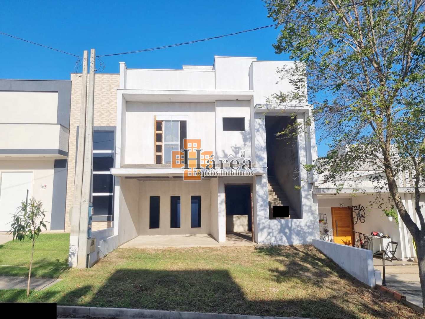 Sobrado à venda com 3 quartos, 209m² - Foto 1