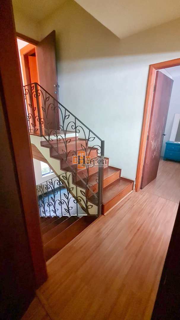 Casa à venda com 3 quartos, 210m² - Foto 8