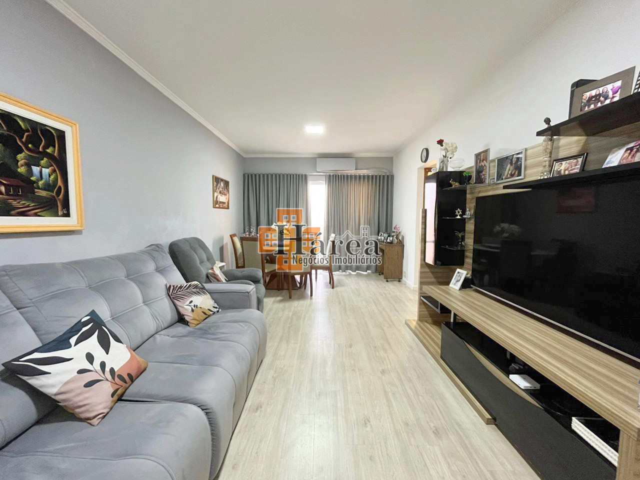 Apartamento à venda com 3 quartos, 100m² - Foto 2