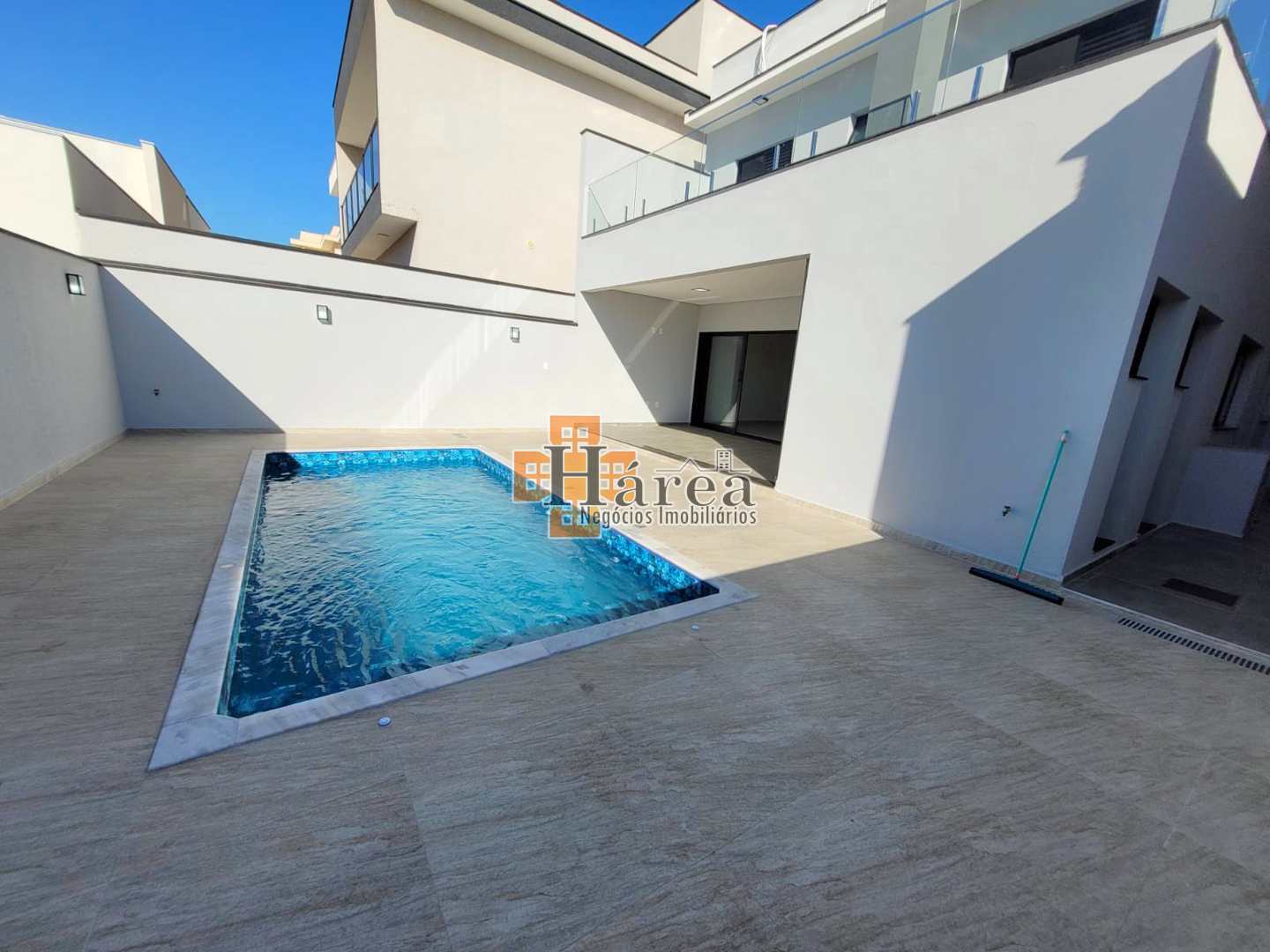 Sobrado à venda com 3 quartos, 218m² - Foto 4