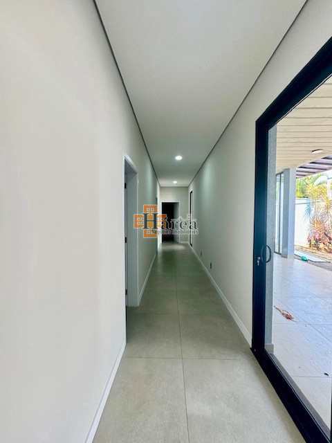 Casa de Condomínio para alugar com 3 quartos, 226m² - Foto 7