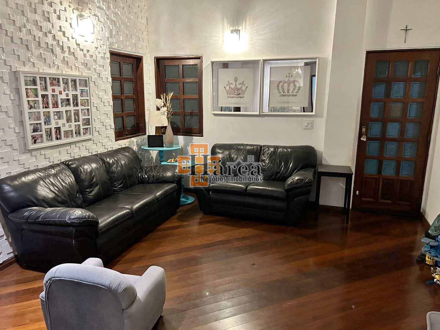 Sobrado à venda com 3 quartos, 240m² - Foto 2