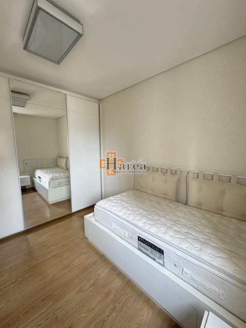 Apartamento para alugar com 3 quartos, 232m² - Foto 8