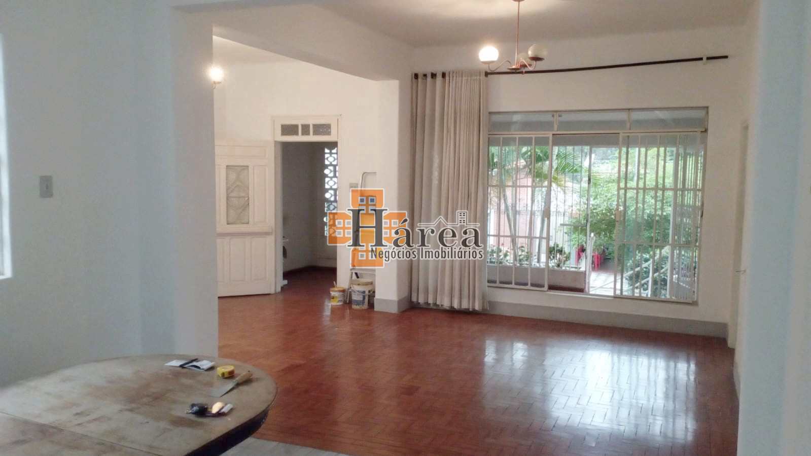 Casa para alugar com 3 quartos, 160m² - Foto 1