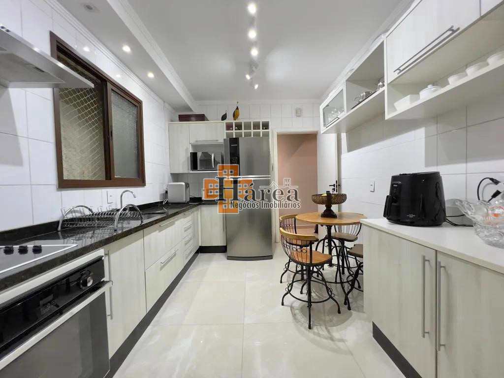 Apartamento à venda com 3 quartos, 122m² - Foto 11