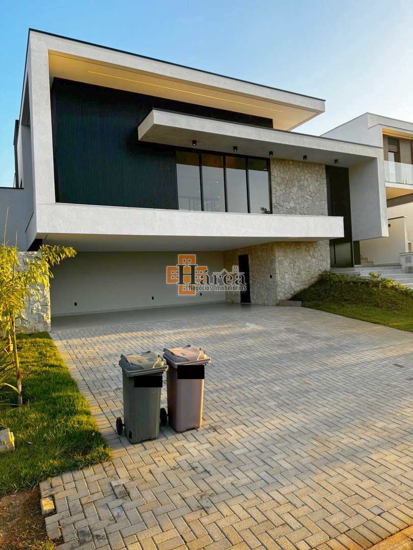 Casa de Condomínio para alugar com 3 quartos, 250m² - Foto 2