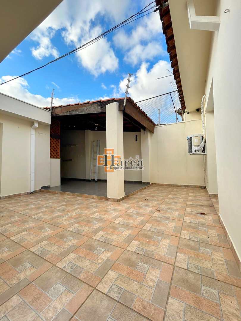 Casa para alugar com 3 quartos, 196m² - Foto 24