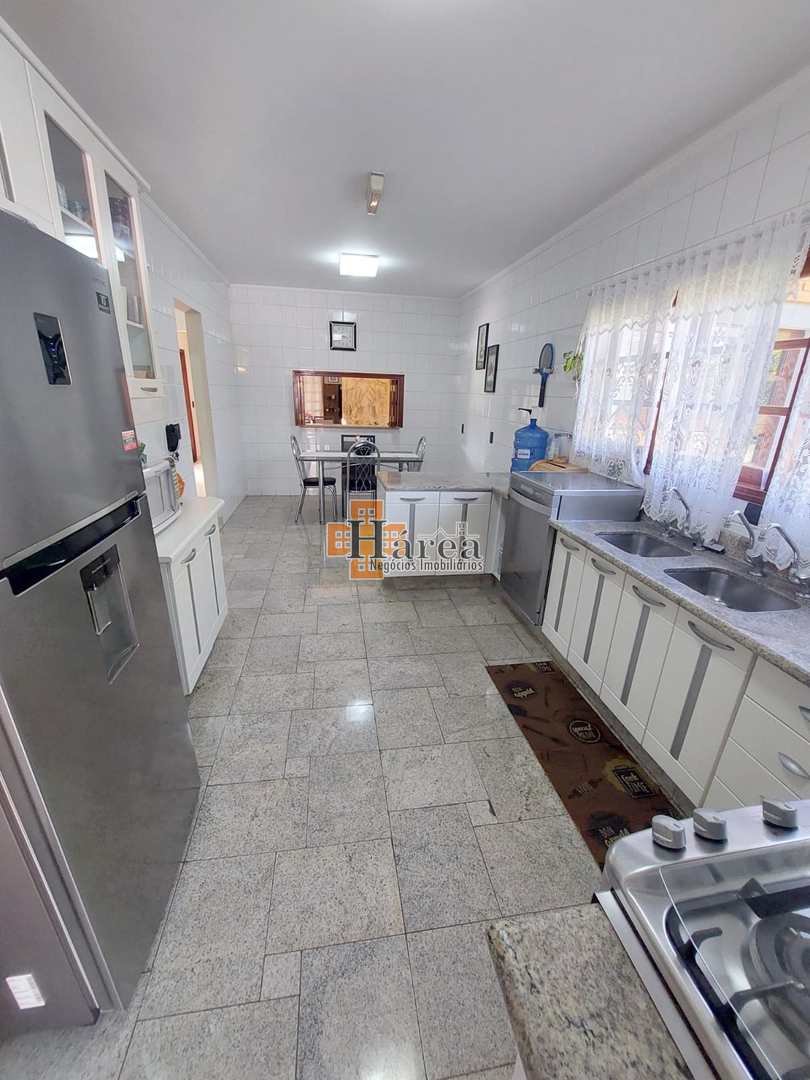 Casa de Condomínio para alugar com 4 quartos, 438m² - Foto 19