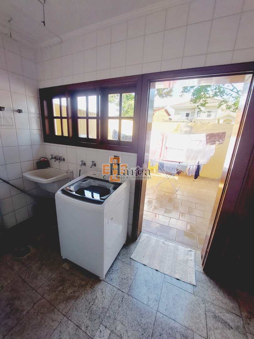 Casa de Condomínio para alugar com 4 quartos, 438m² - Foto 23