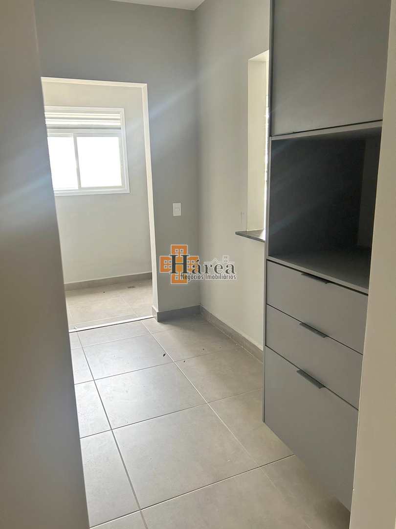 Apartamento à venda com 3 quartos, 80m² - Foto 4