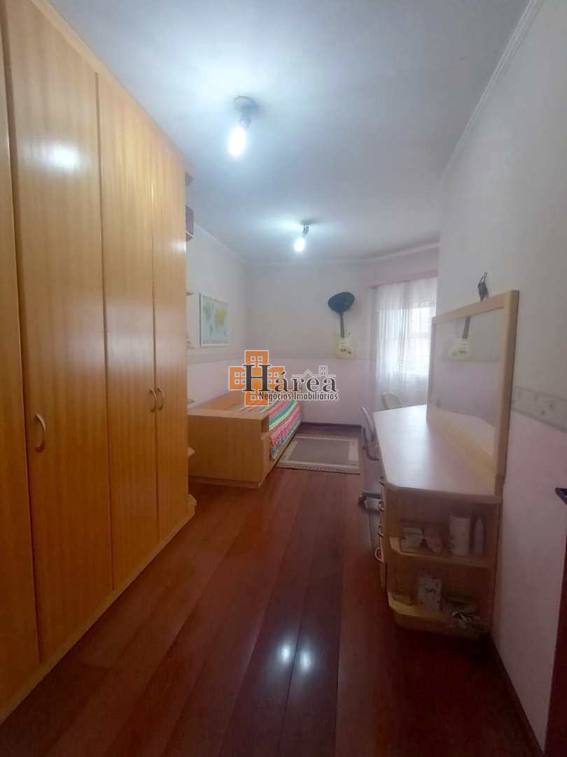 Sobrado à venda com 4 quartos, 225m² - Foto 13