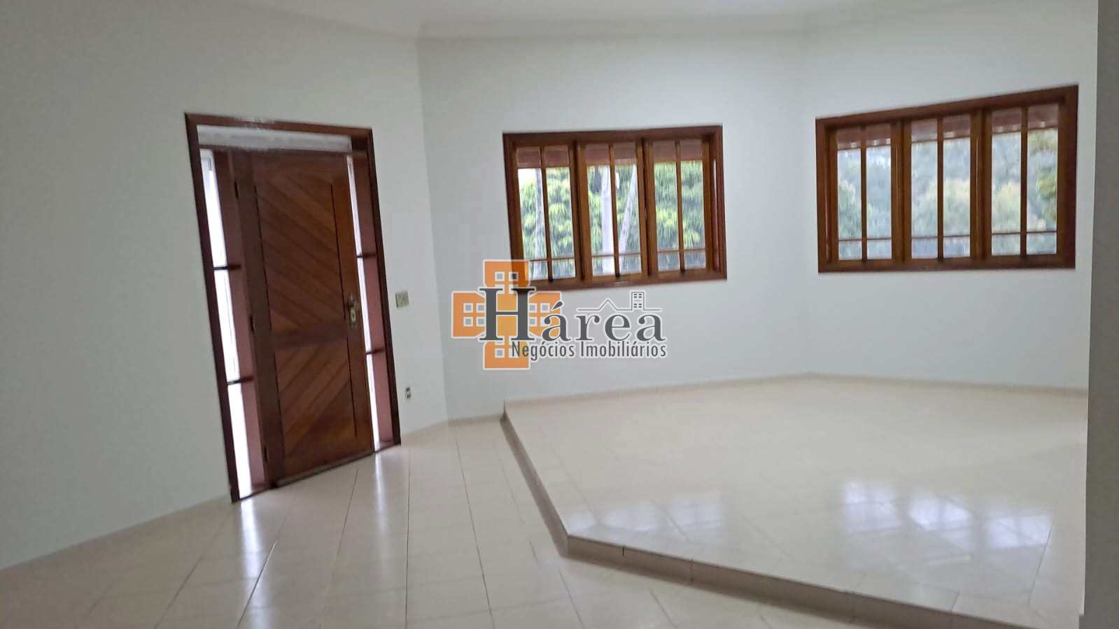 Casa de Condomínio à venda com 3 quartos, 250m² - Foto 3