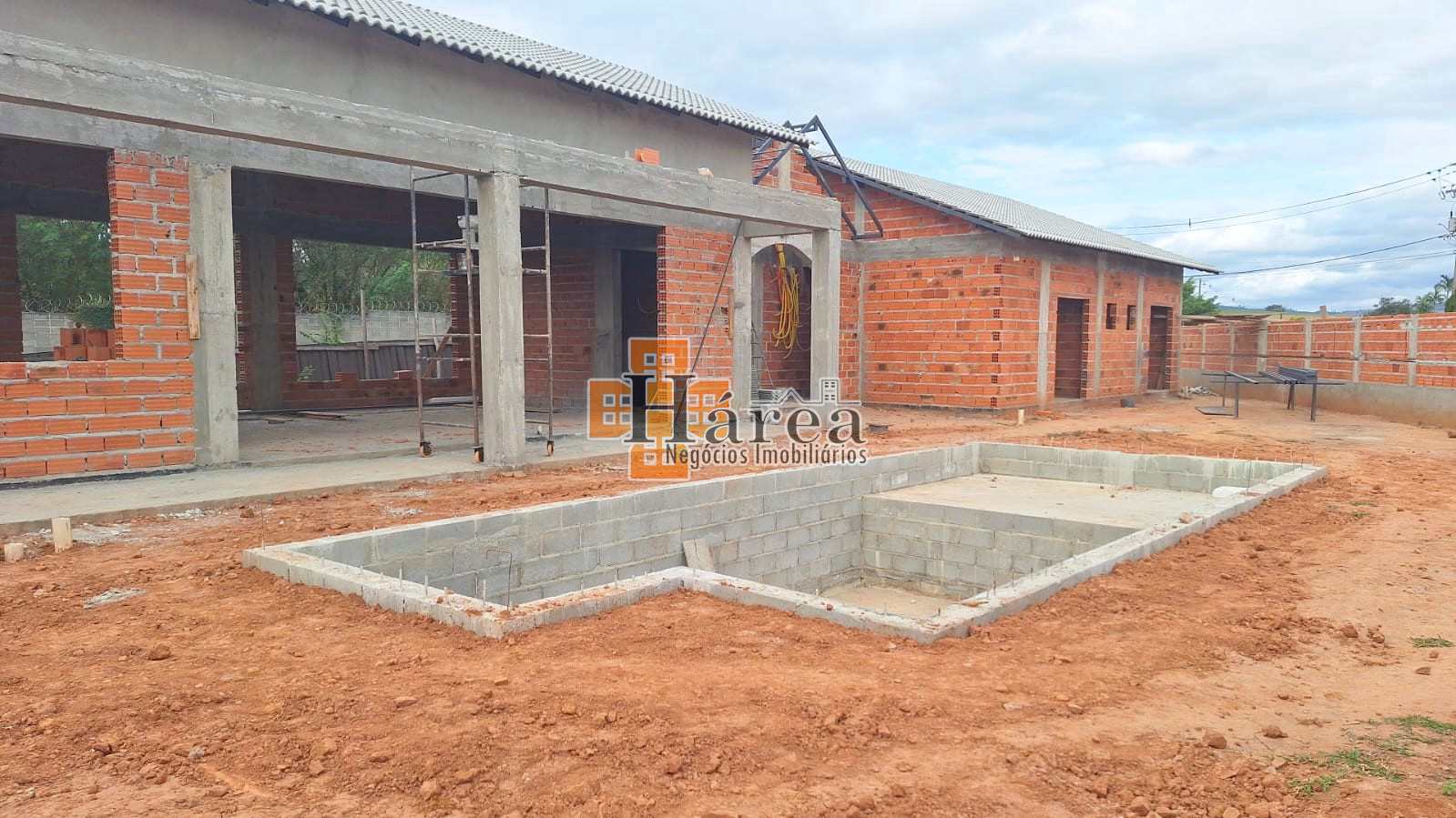 Casa de Condomínio à venda com 4 quartos, 350m² - Foto 4