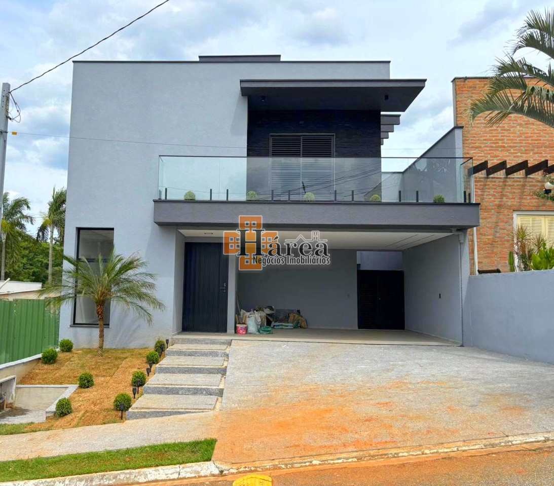 Sobrado à venda com 3 quartos, 212m² - Foto 1