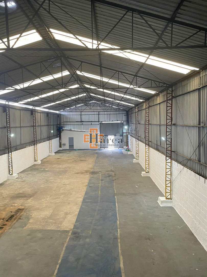 Depósito-Galpão-Armazém para alugar, 557m² - Foto 2