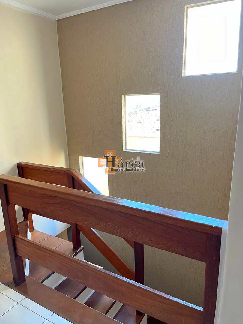 Sobrado à venda com 3 quartos, 200m² - Foto 13