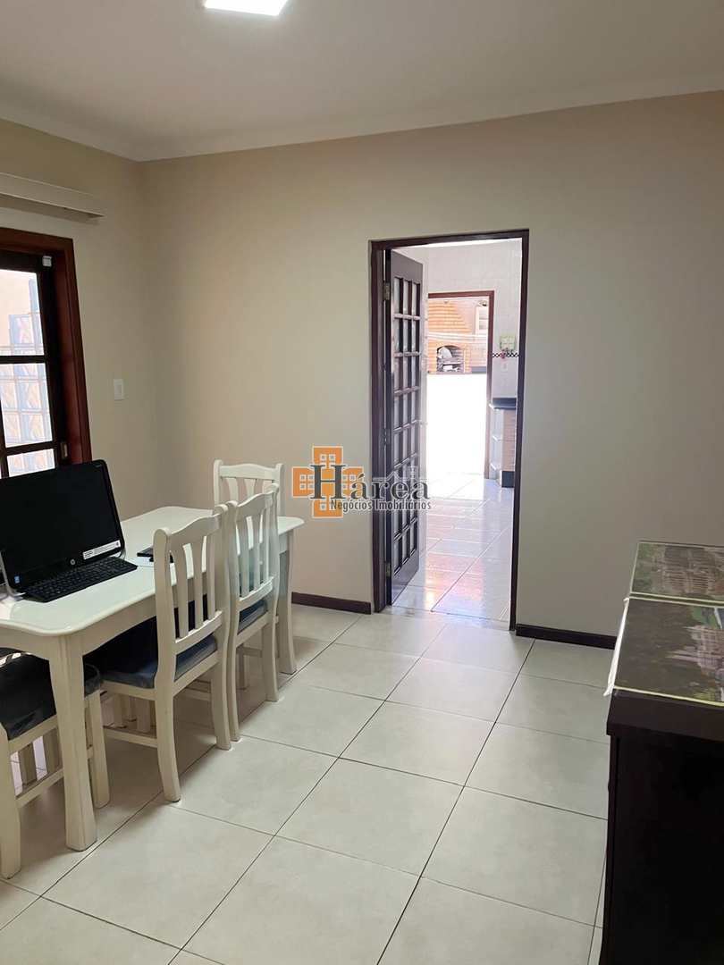 Sobrado à venda com 3 quartos, 200m² - Foto 18