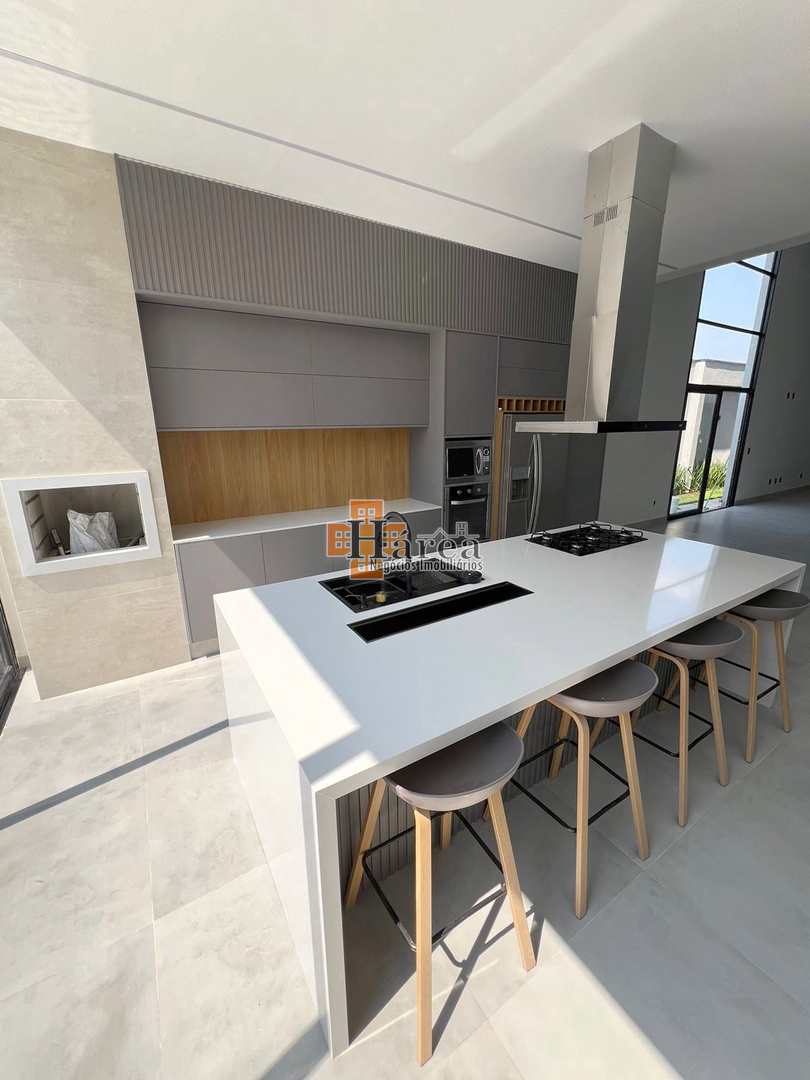 Sobrado à venda e aluguel com 3 quartos, 360m² - Foto 14