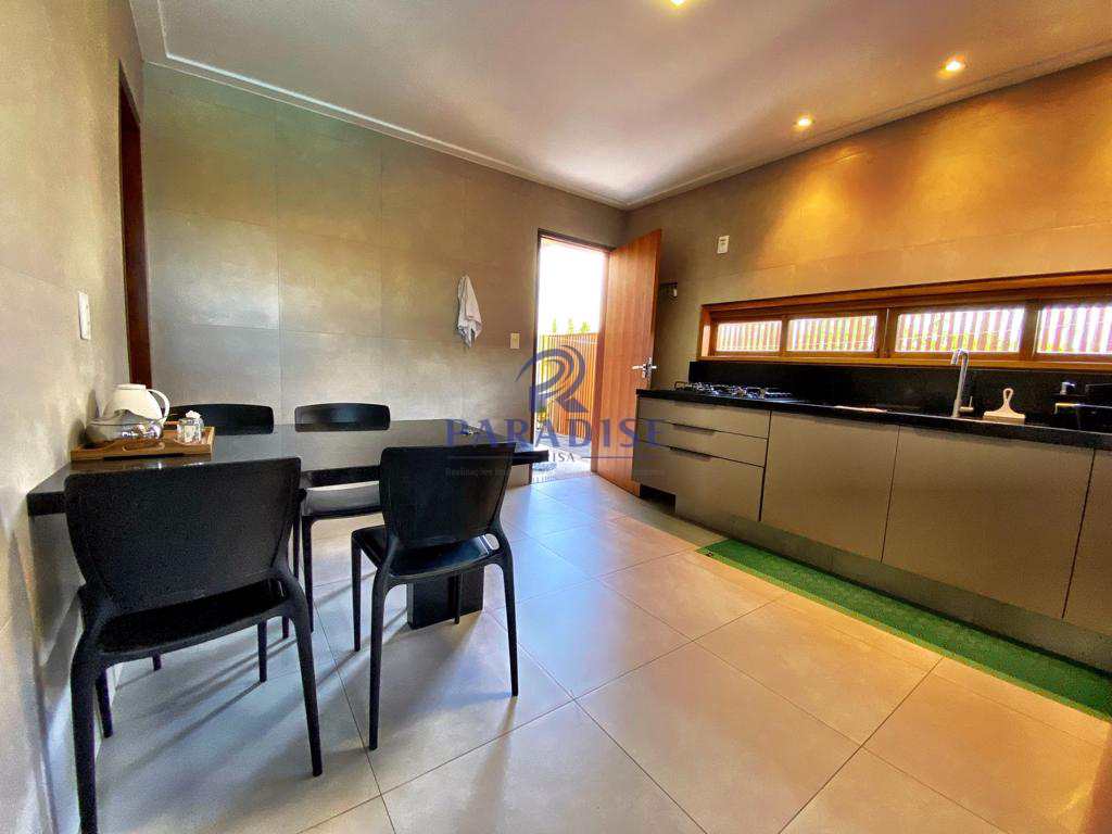 Casa à venda com 5 quartos, 310m² - Foto 19