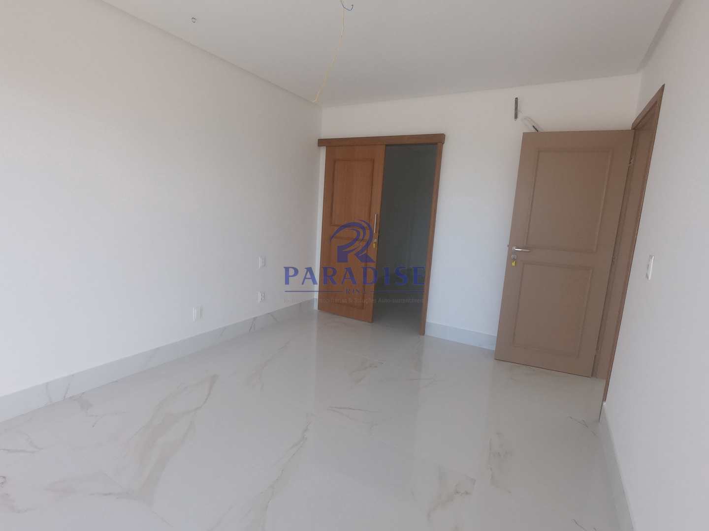 Casa à venda com 6 quartos, 350m² - Foto 44