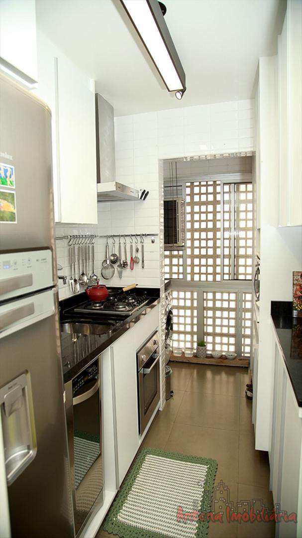 Apartamento à venda com 2 quartos, 70m² - Foto 12