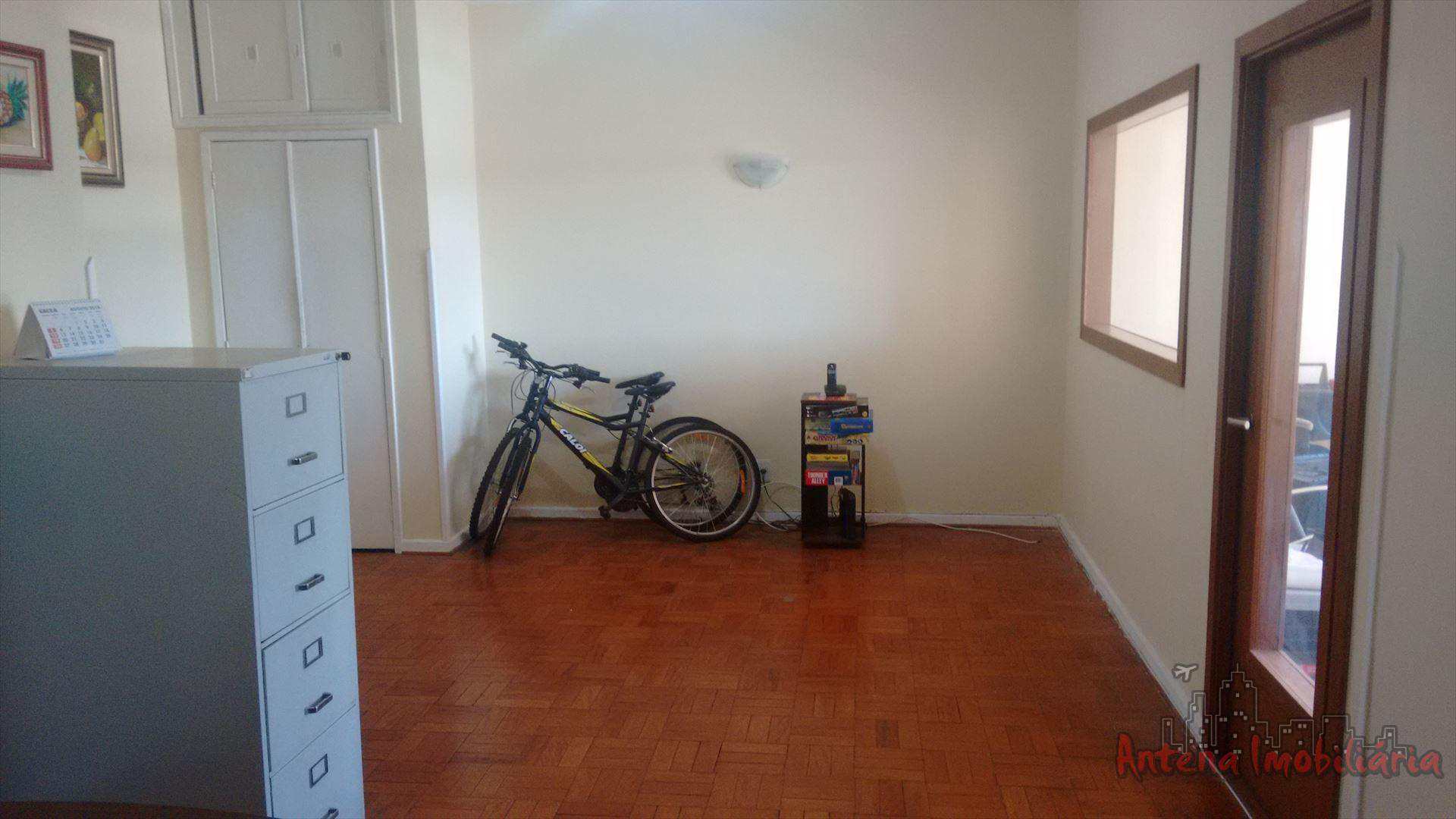 Apartamento à venda com 3 quartos, 126m² - Foto 1