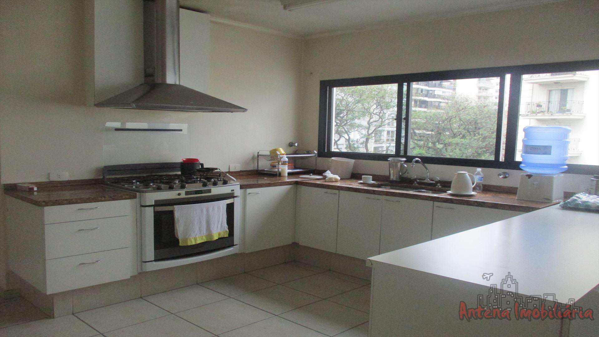 Apartamento à venda com 3 quartos, 222m² - Foto 27