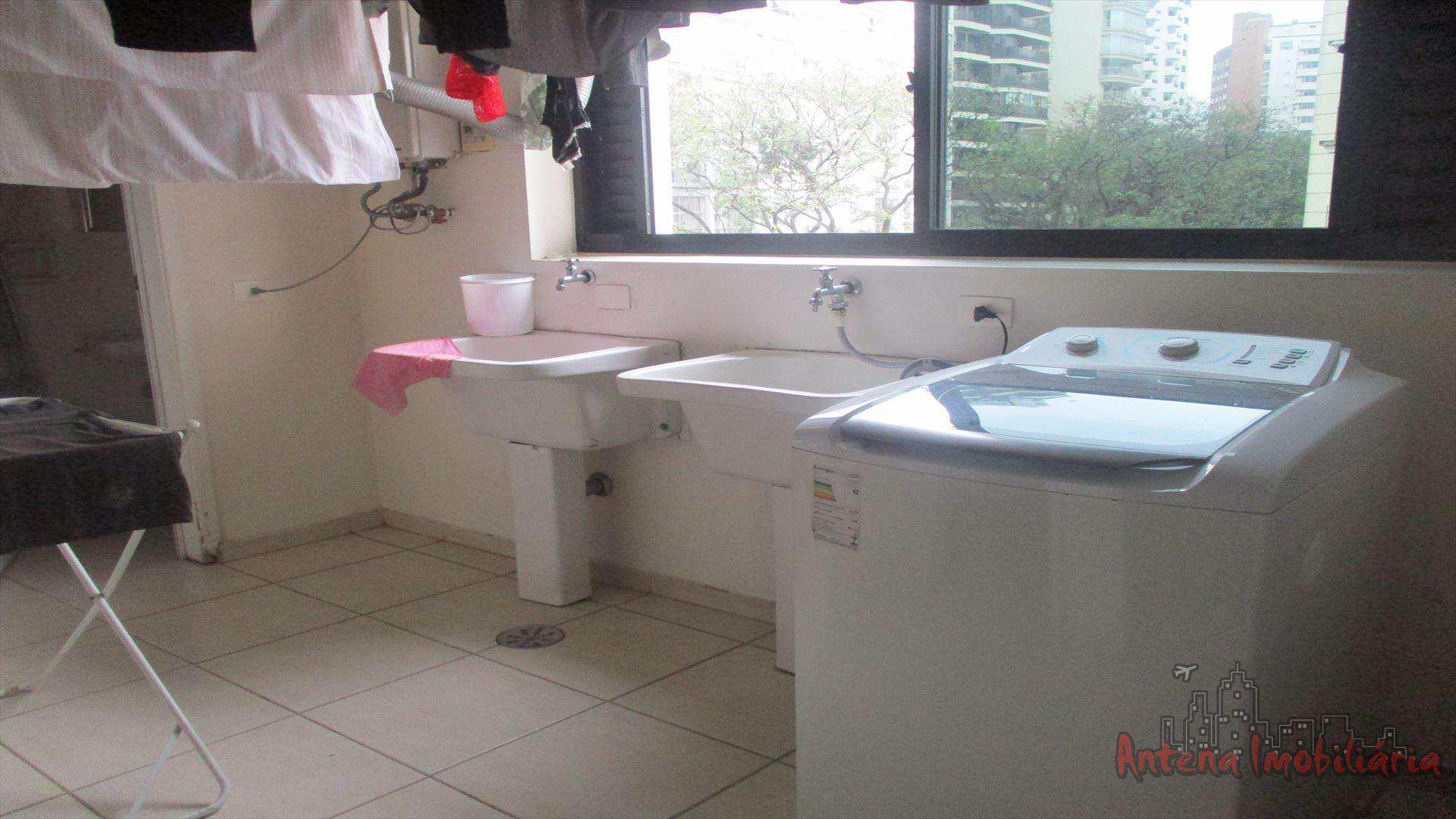 Apartamento à venda com 3 quartos, 222m² - Foto 31