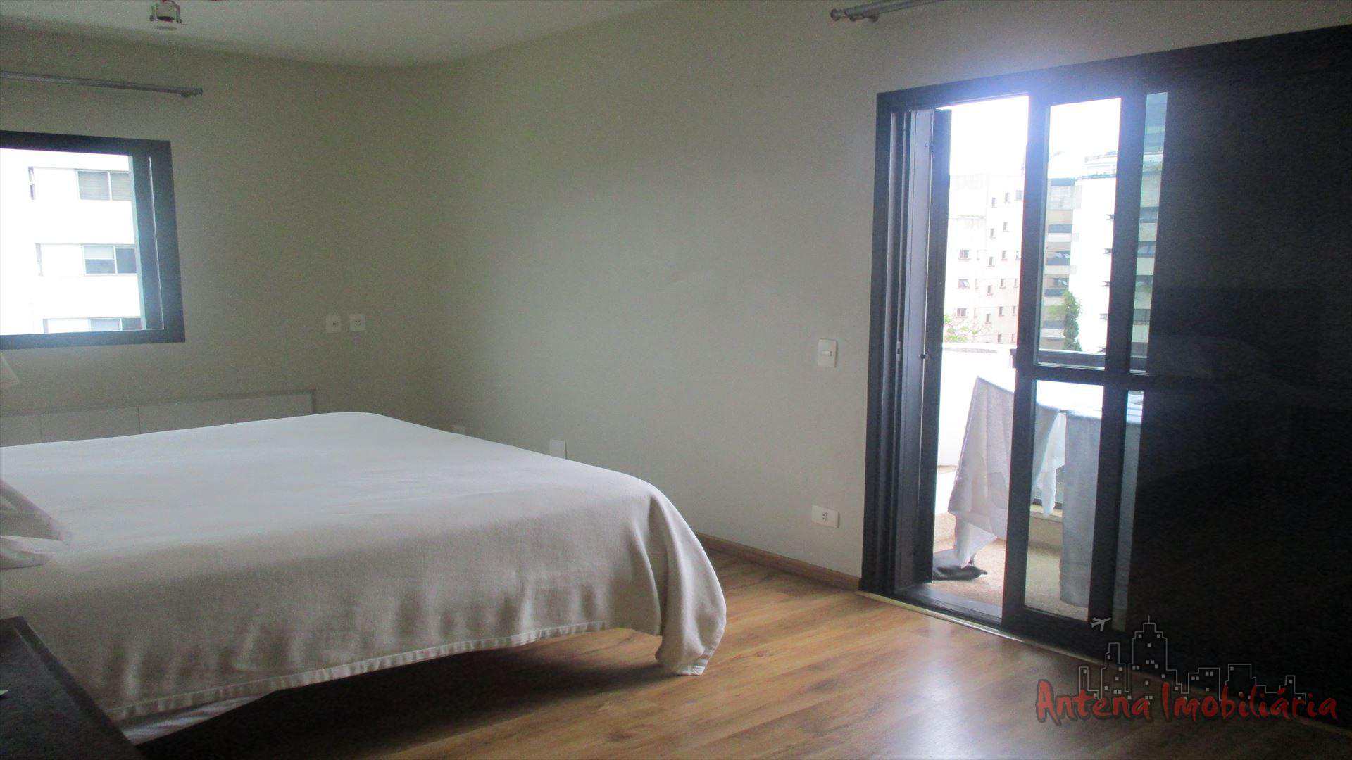 Apartamento à venda com 3 quartos, 222m² - Foto 18