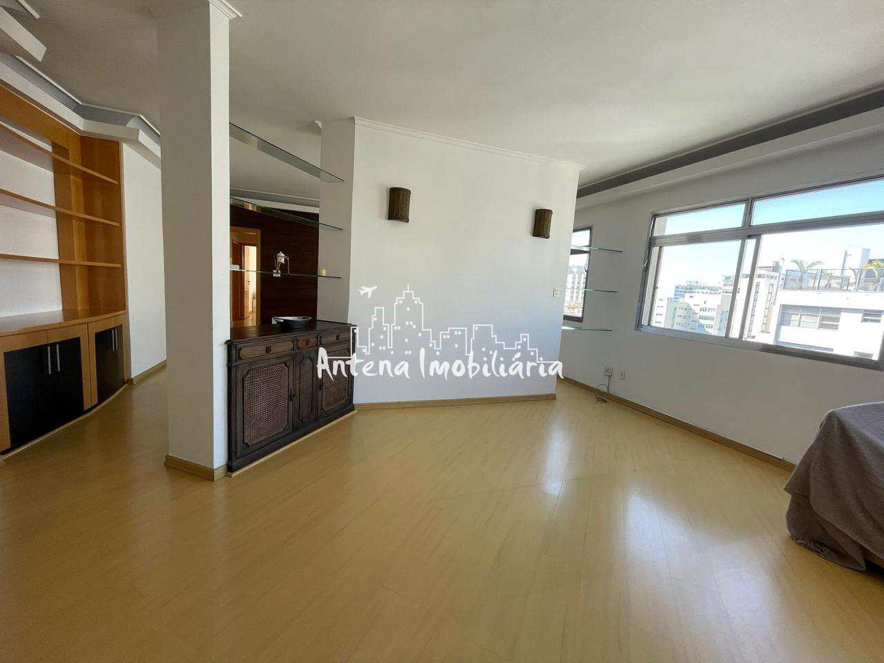 Apartamento à venda com 3 quartos, 230m² - Foto 4