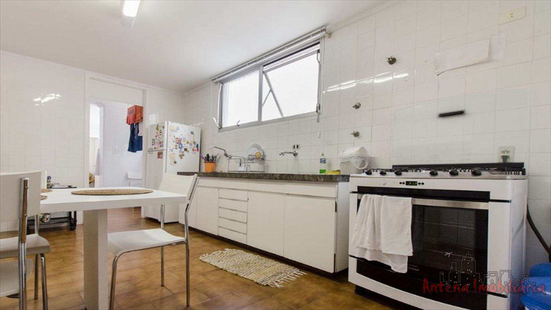 Apartamento à venda com 4 quartos, 180m² - Foto 10