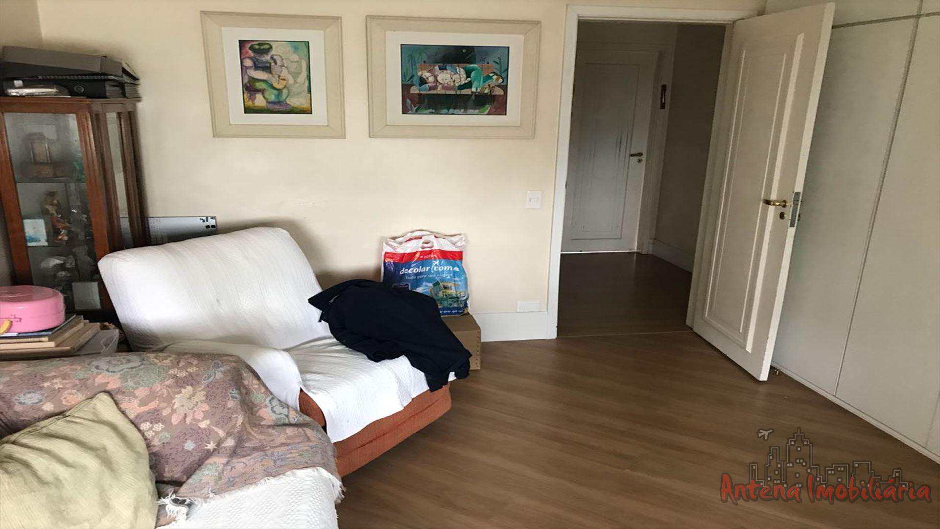 Apartamento à venda com 4 quartos, 270m² - Foto 9