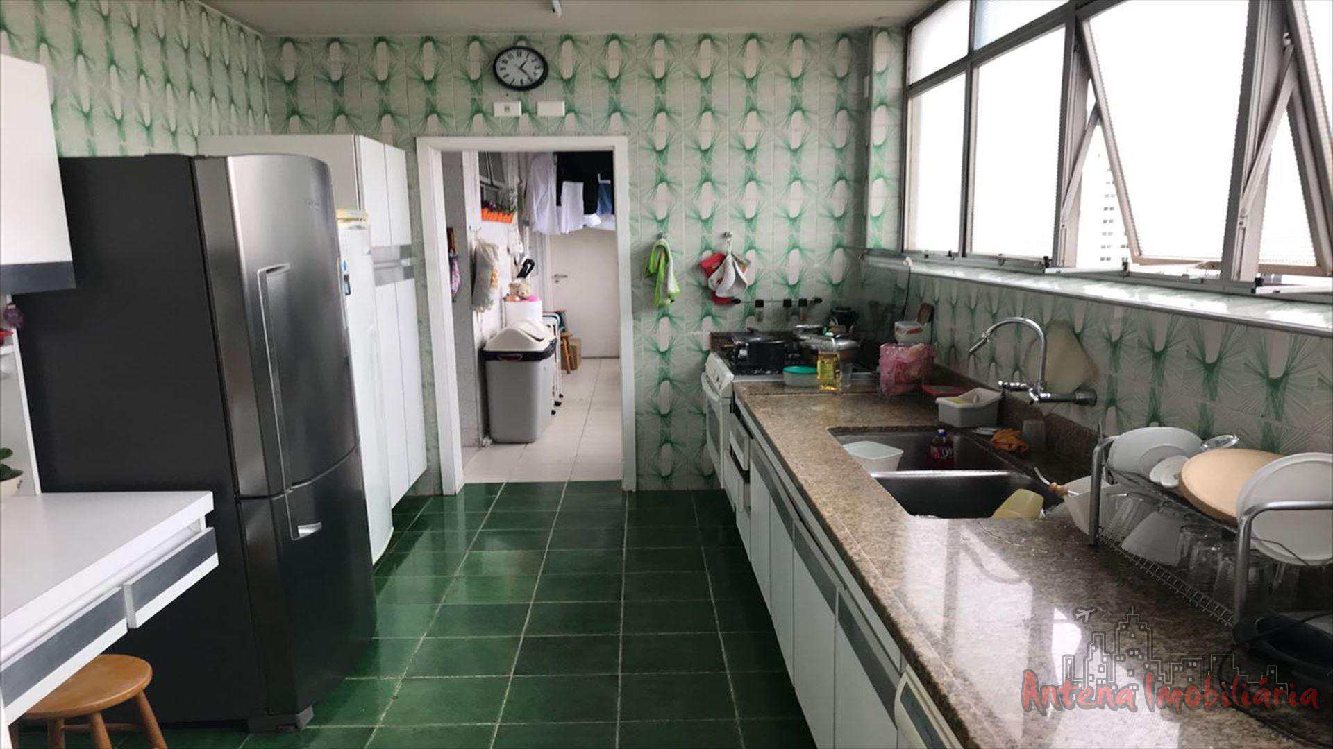 Apartamento à venda com 4 quartos, 270m² - Foto 17