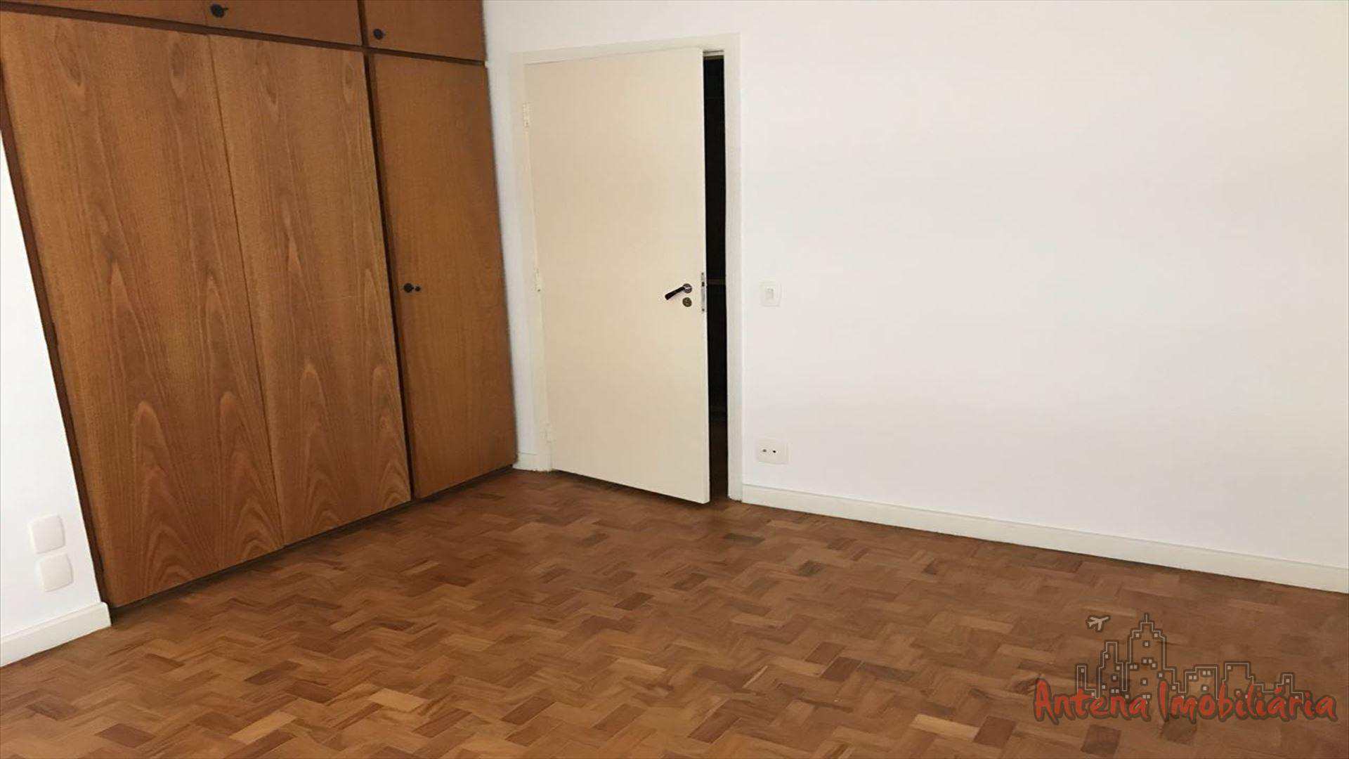 Apartamento à venda com 4 quartos, 270m² - Foto 11