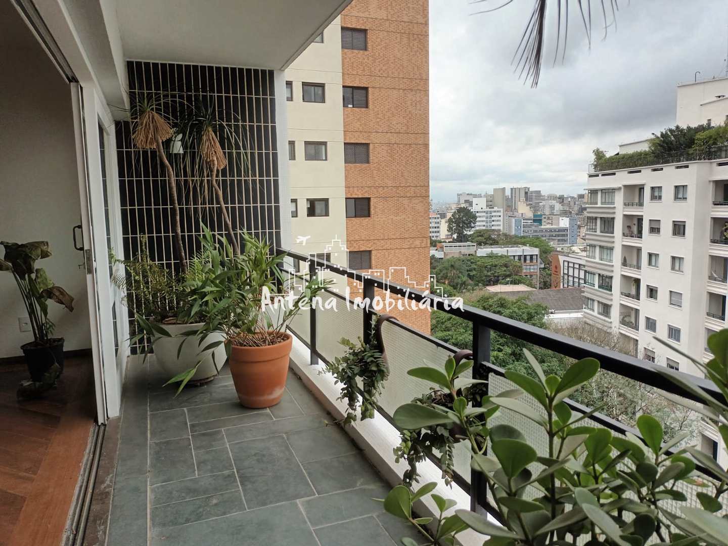 Apartamento à venda com 3 quartos, 180m² - Foto 5