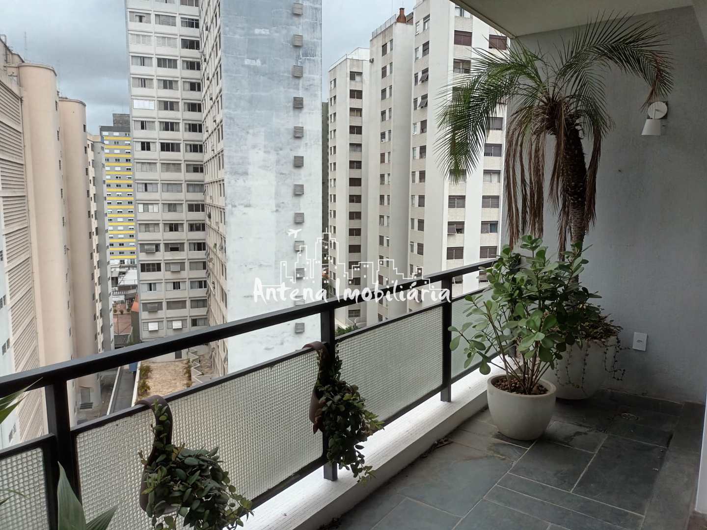 Apartamento à venda com 3 quartos, 180m² - Foto 4