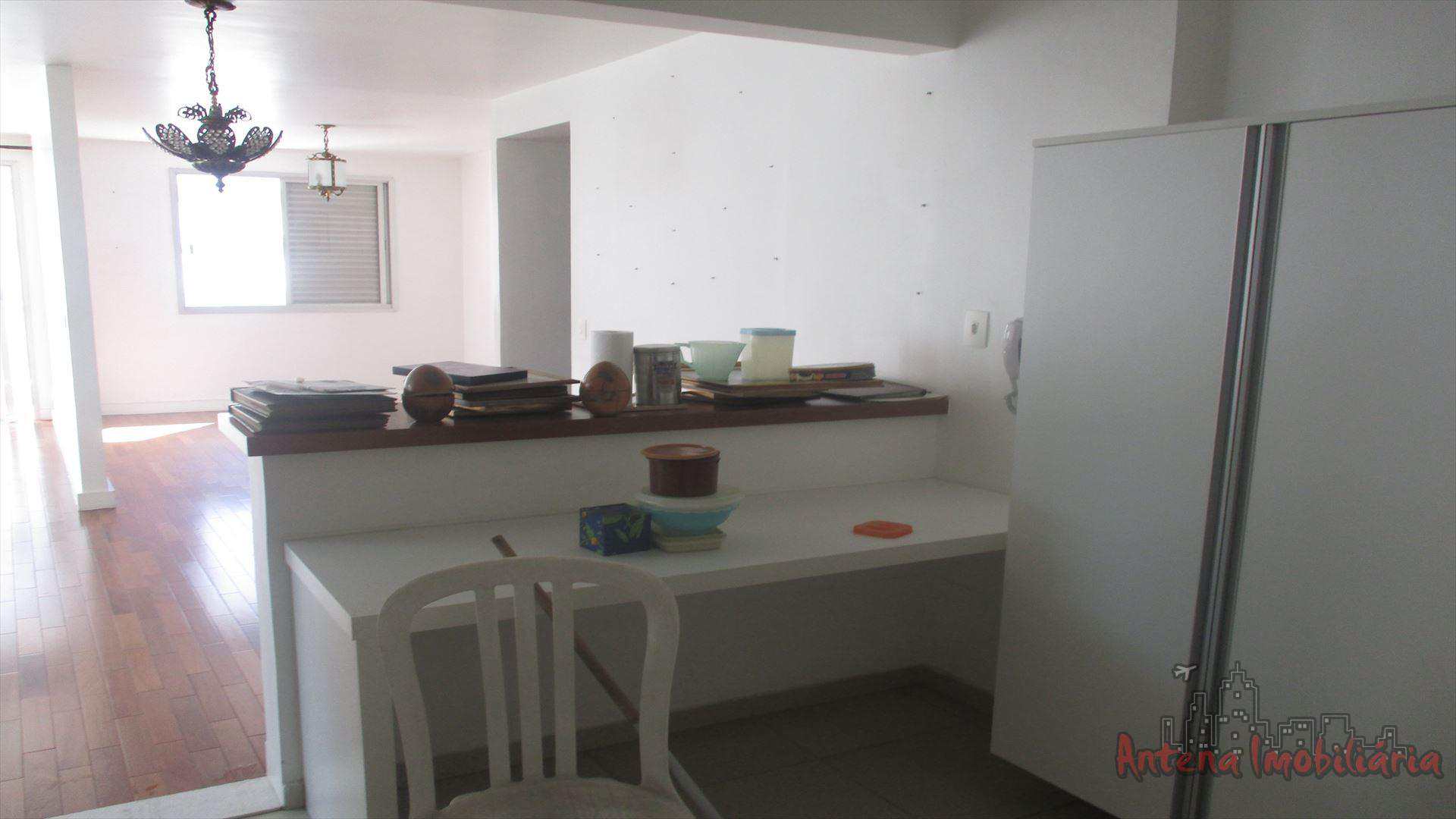 Apartamento à venda com 3 quartos, 107m² - Foto 13