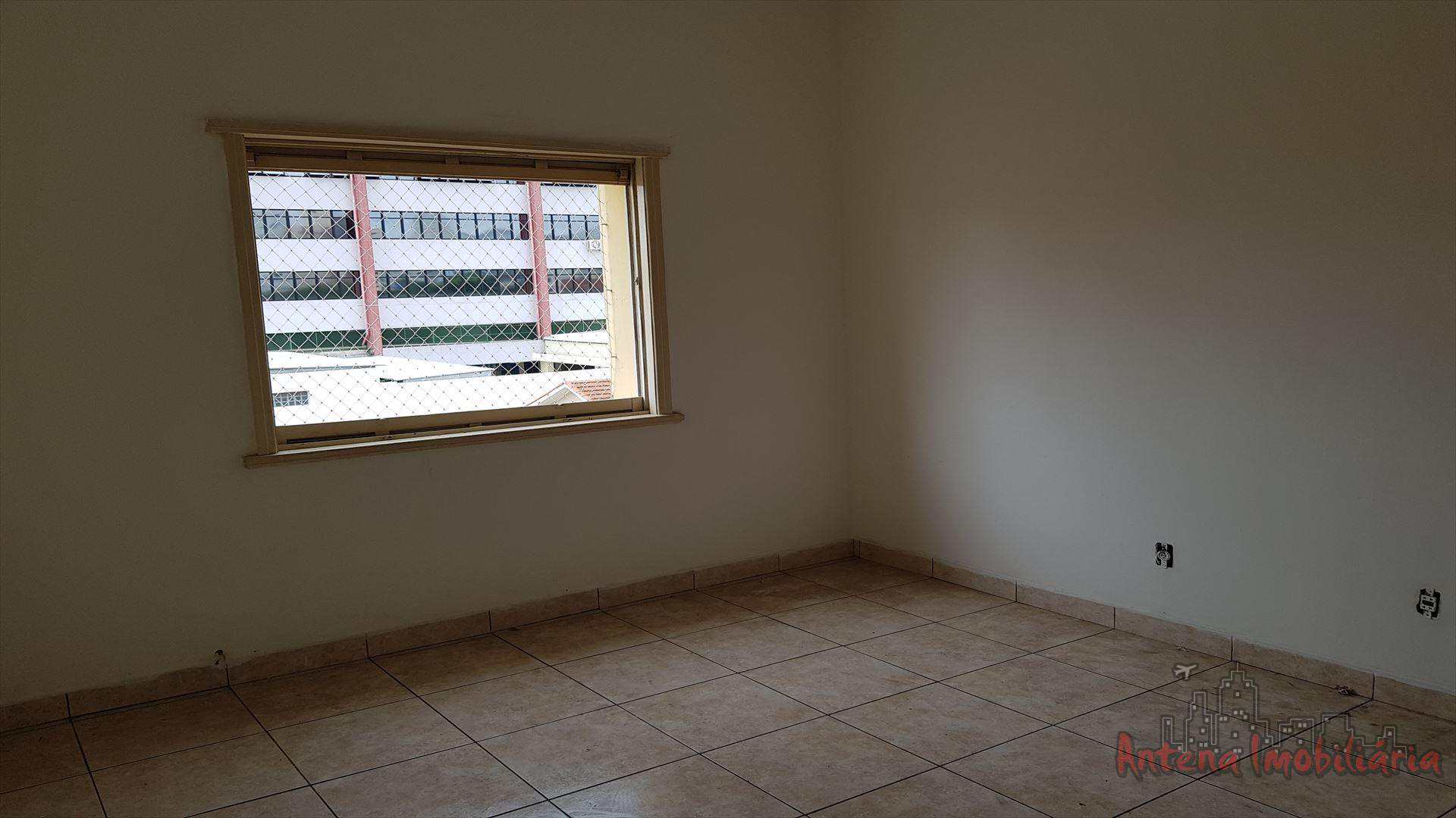 Apartamento à venda com 1 quarto, 45m² - Foto 2