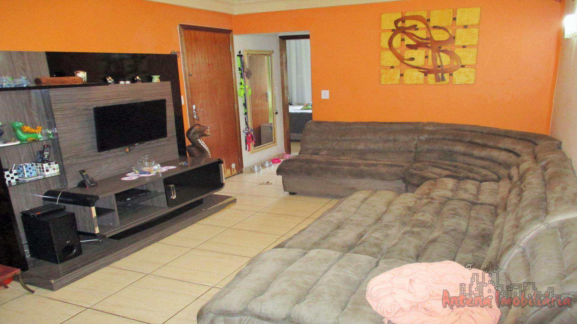 Apartamento à venda com 3 quartos, 124m² - Foto 2