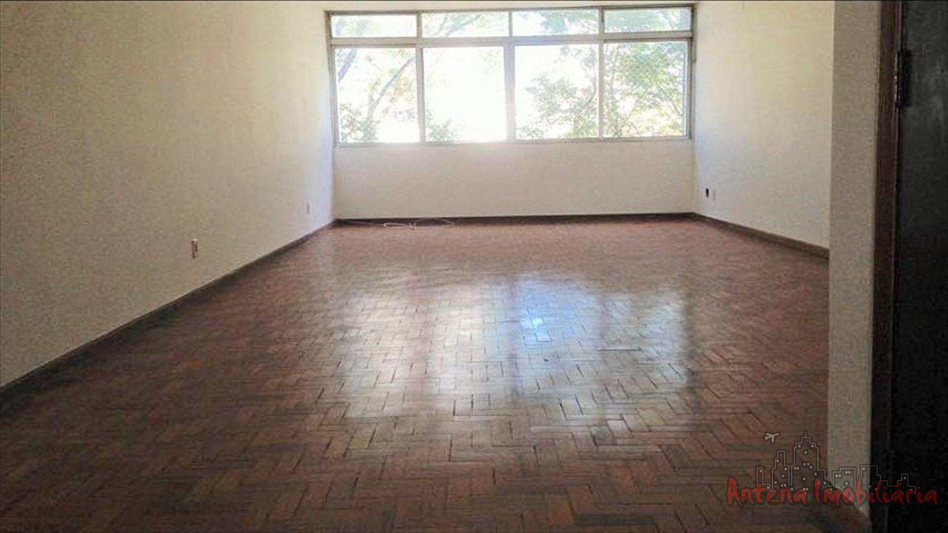 Apartamento à venda com 3 quartos, 138m² - Foto 2