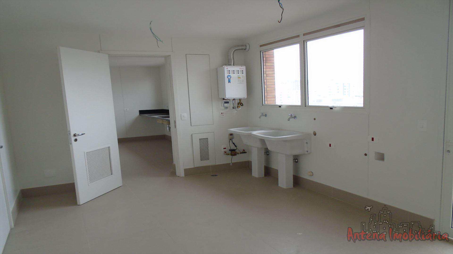 Apartamento à venda com 4 quartos, 265m² - Foto 17